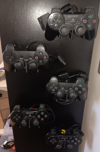 Sony Playstation 1 & 2 Conroller Wallmount
